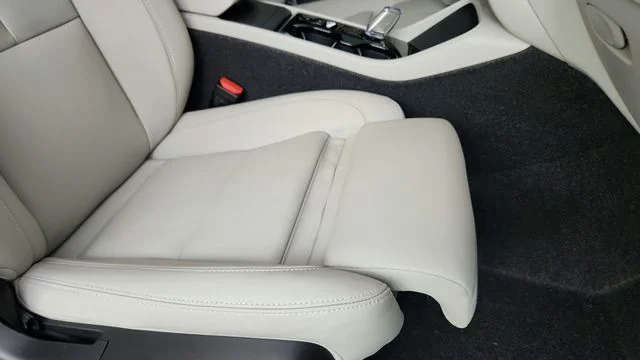 Used 2026 Cloud Volvo B5 Plus image 50