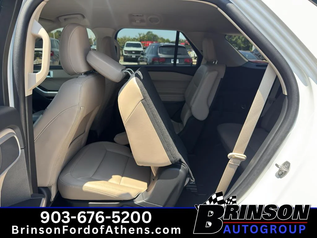 Used 2023 Star White Metallic Tri-Coat Ford XLT image 17