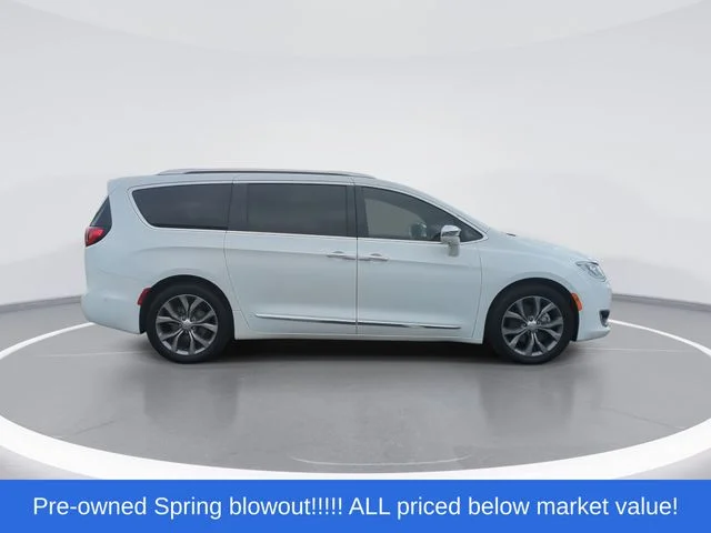 Used 2020 White Chrysler Limited image 9