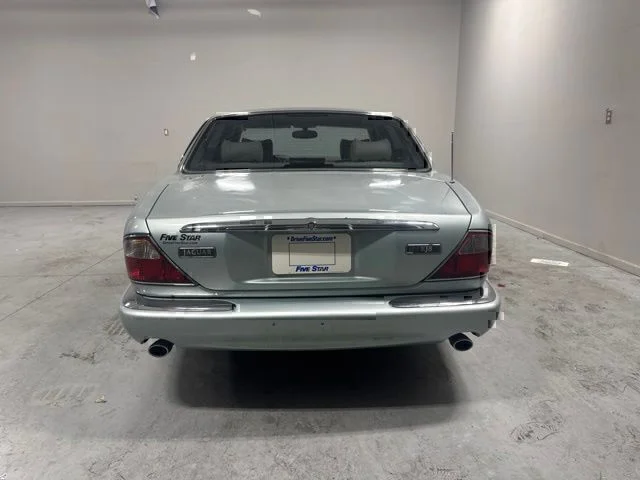Used 2000 Gold Jaguar Base image 7