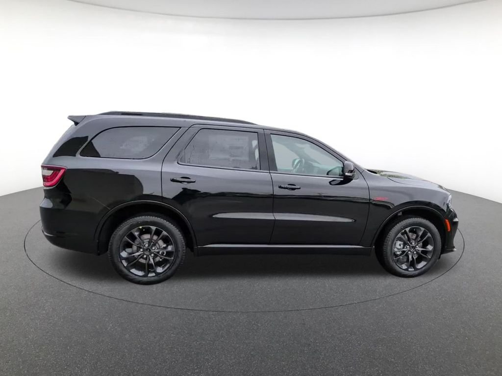 New 2026 Diamond Black Clear-Coat Exterior Paint Dodge GT image 7