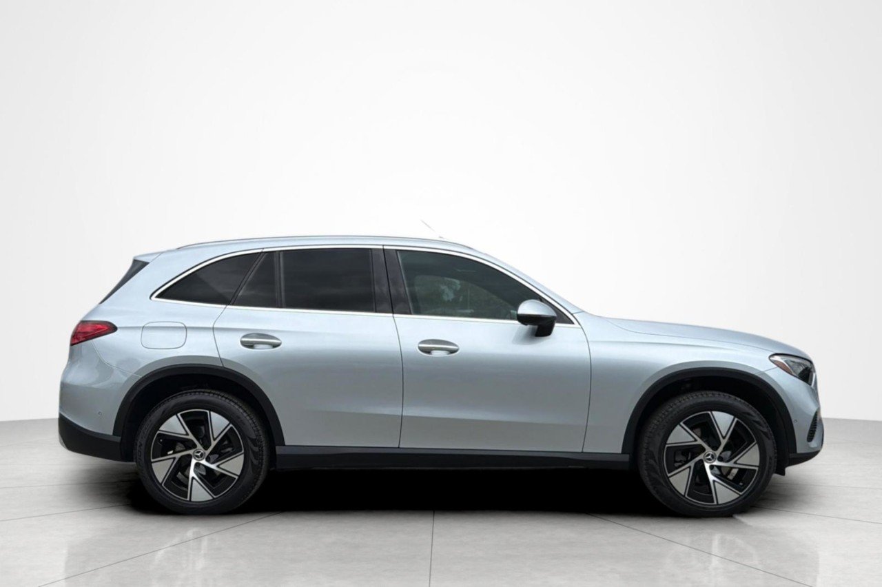 Used 2024 Cirrus Silver Metallic Mercedes-Benz GLC 300 image 6