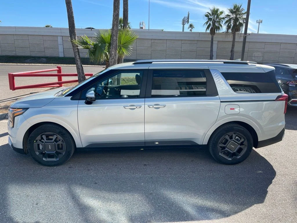 New 2026 White Kia EX image 3