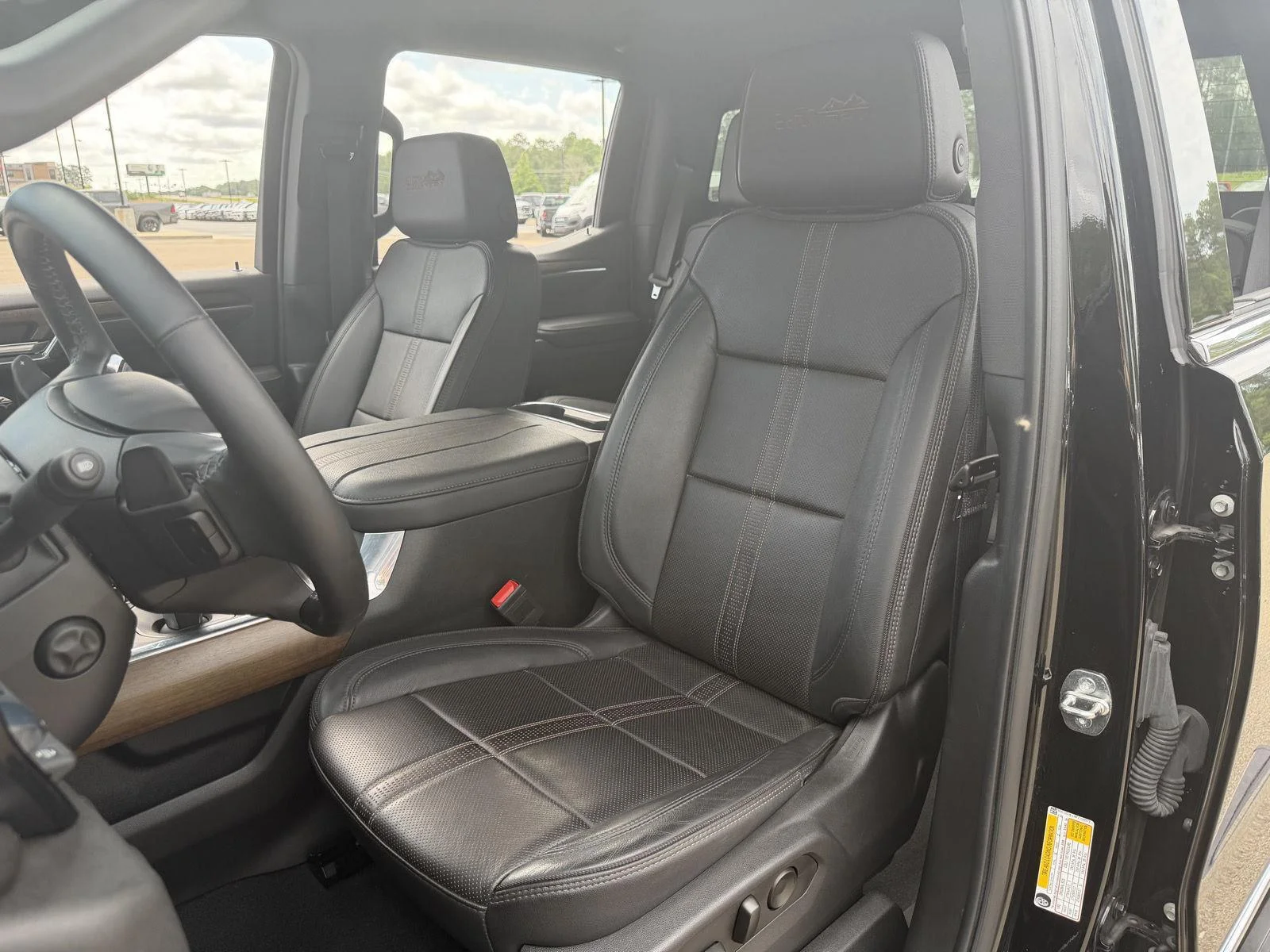 Used 2023 Black Chevrolet High Country image 16