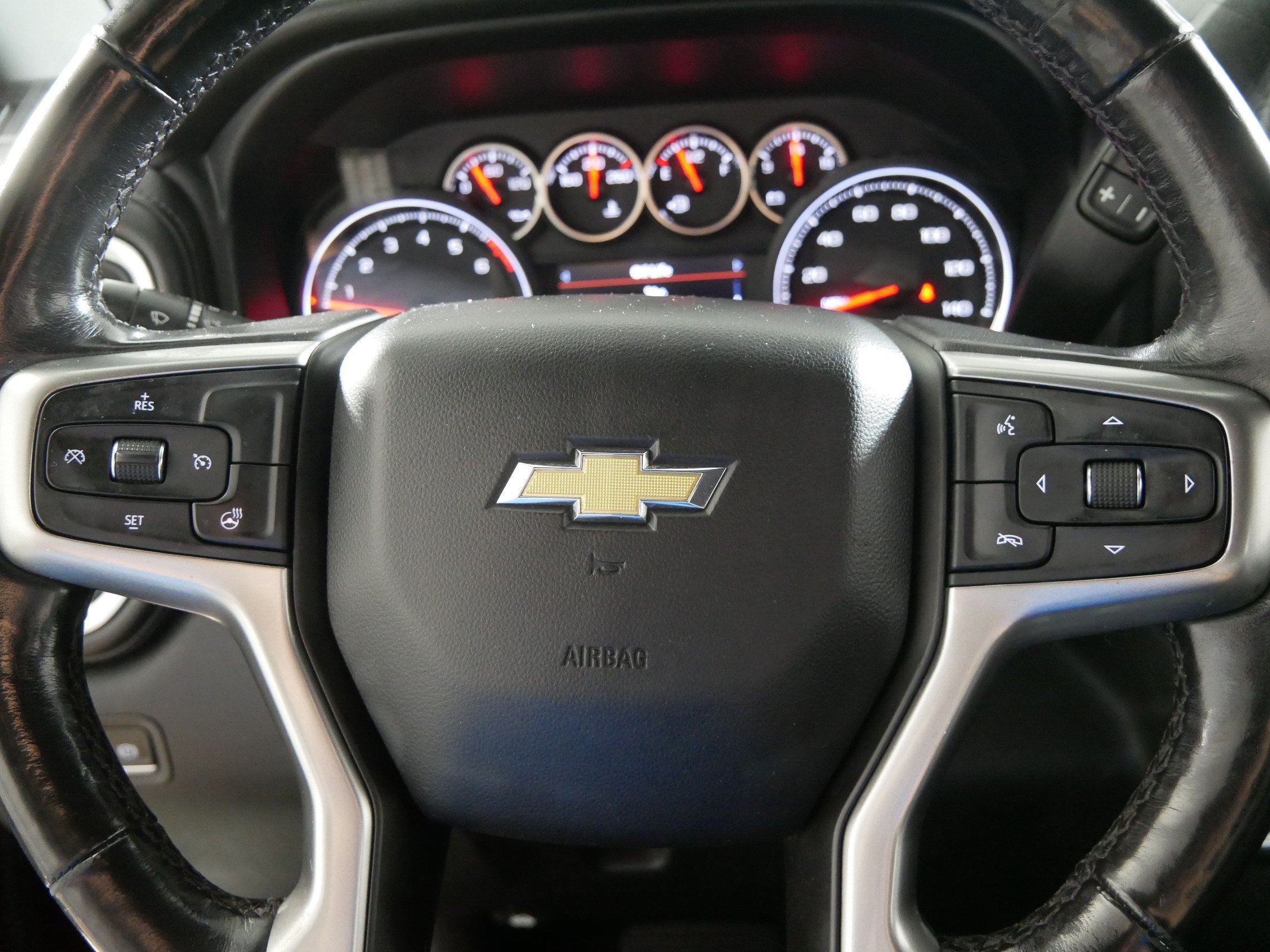 Used 2019 CAJUN RED TINTCOAT Chevrolet LT image 25