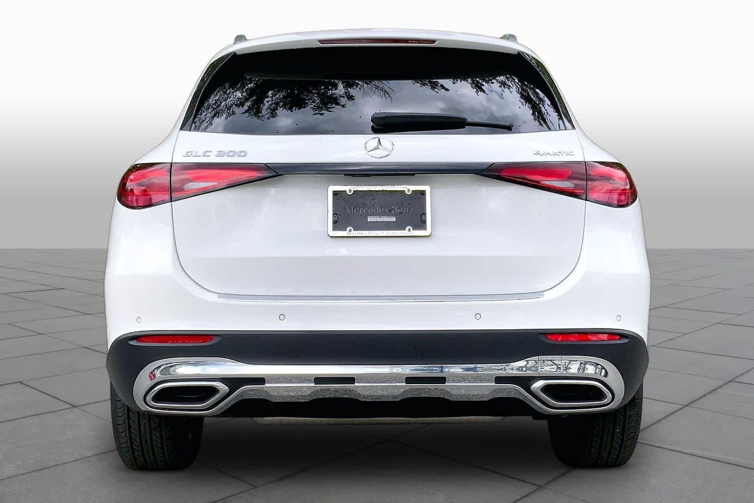 Certified Used 2025 Polar White Mercedes-Benz GLC 300 image 5