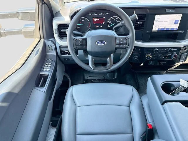 New 2025 Oxford White Ford XL KNAPHEIDE 11