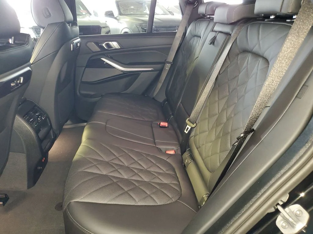 Used 2026 Black BMW sDrive40i image 11