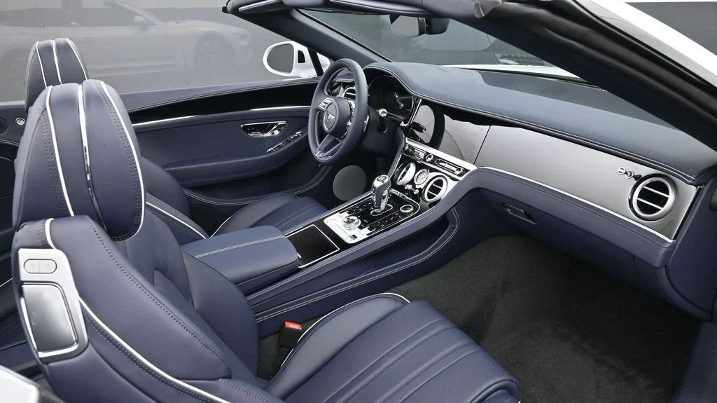 New 2026 White Bentley  image 2