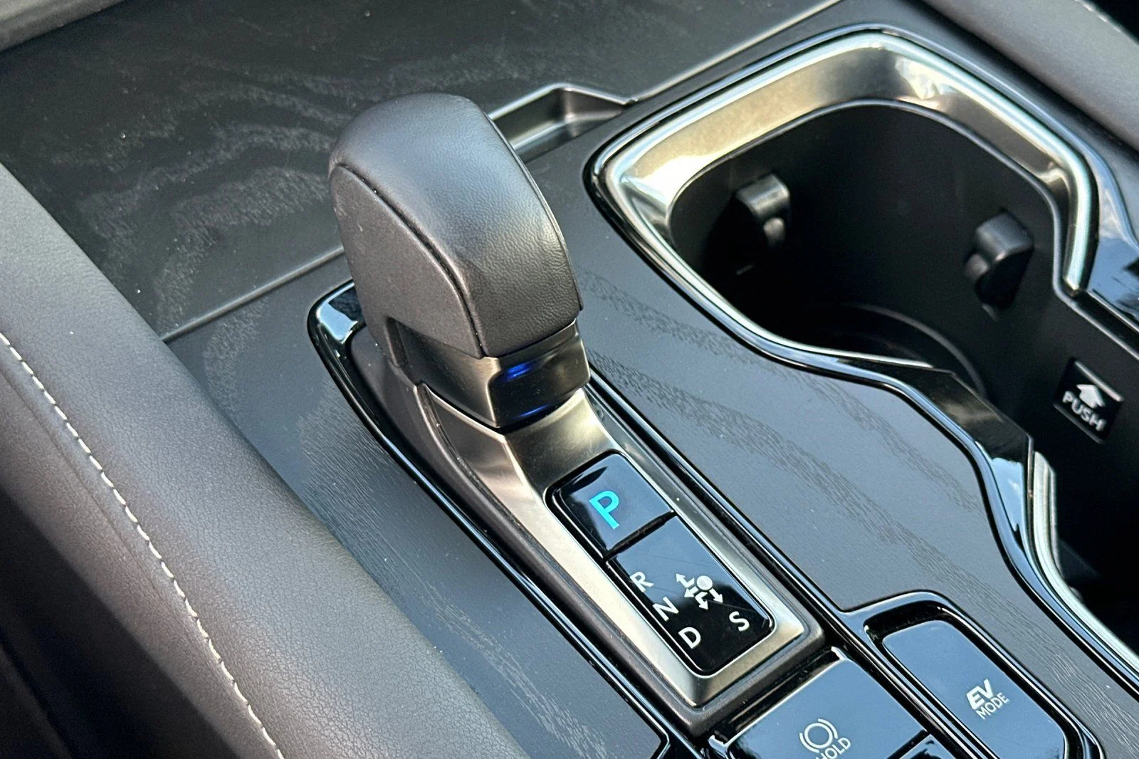 Certified Used 2025 IRIDIUM Lexus 350h Premium image 18