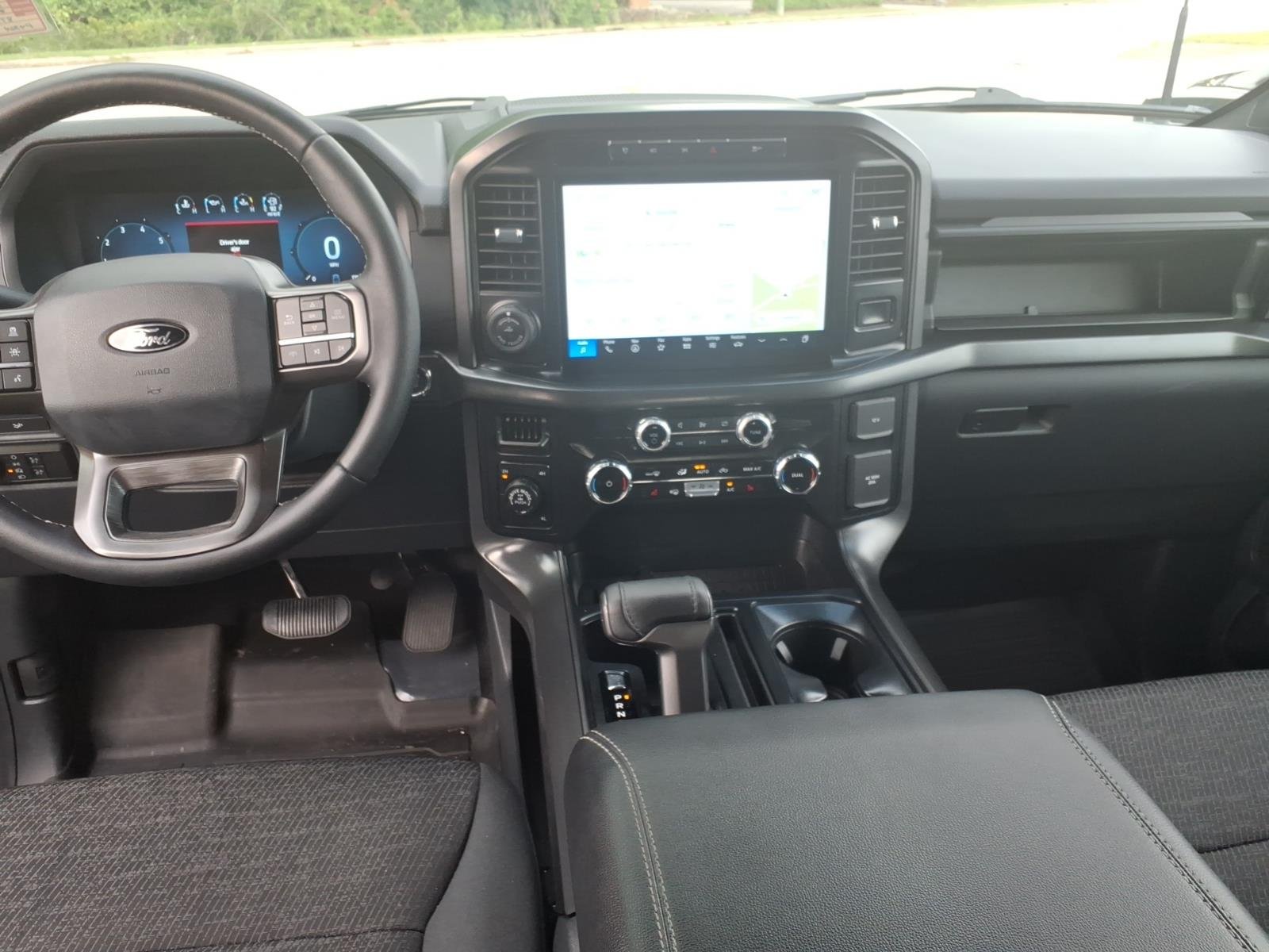 Used 2024 Black Metallic Ford XLT image 12