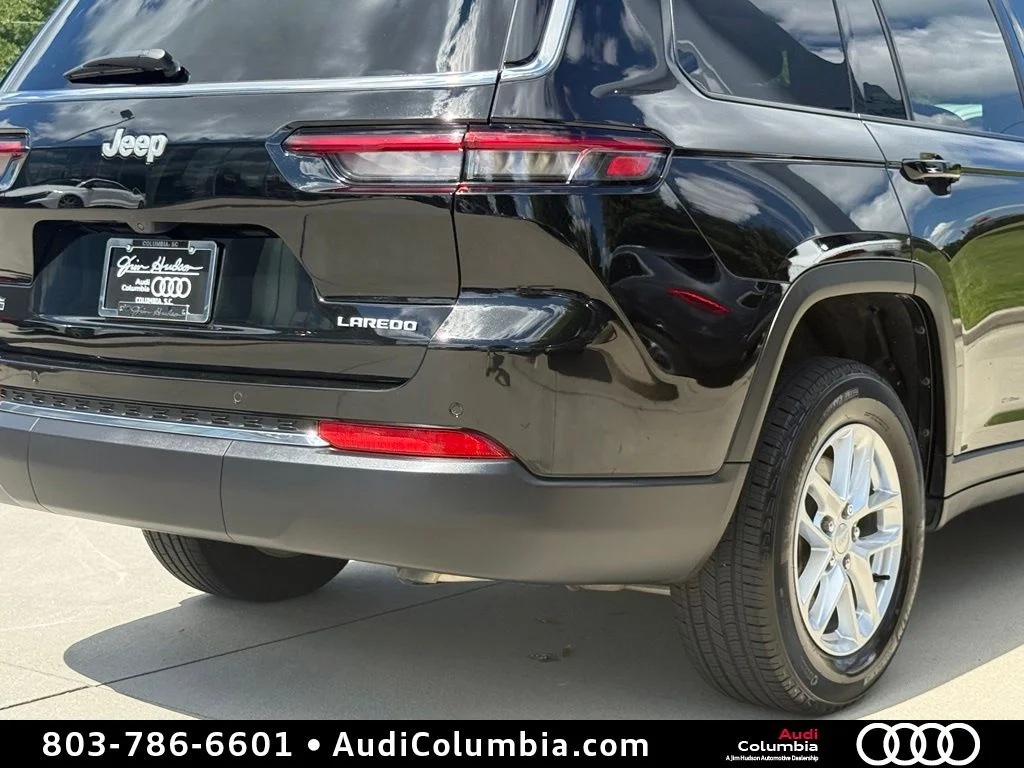 Used 2025 Black Jeep Laredo image 15