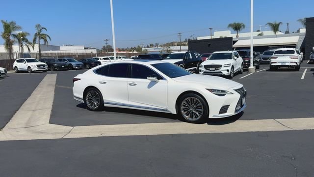 Used 2023 White Lexus 500 Base image 2