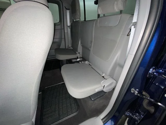 Used 2013 Blue Toyota Base image 21