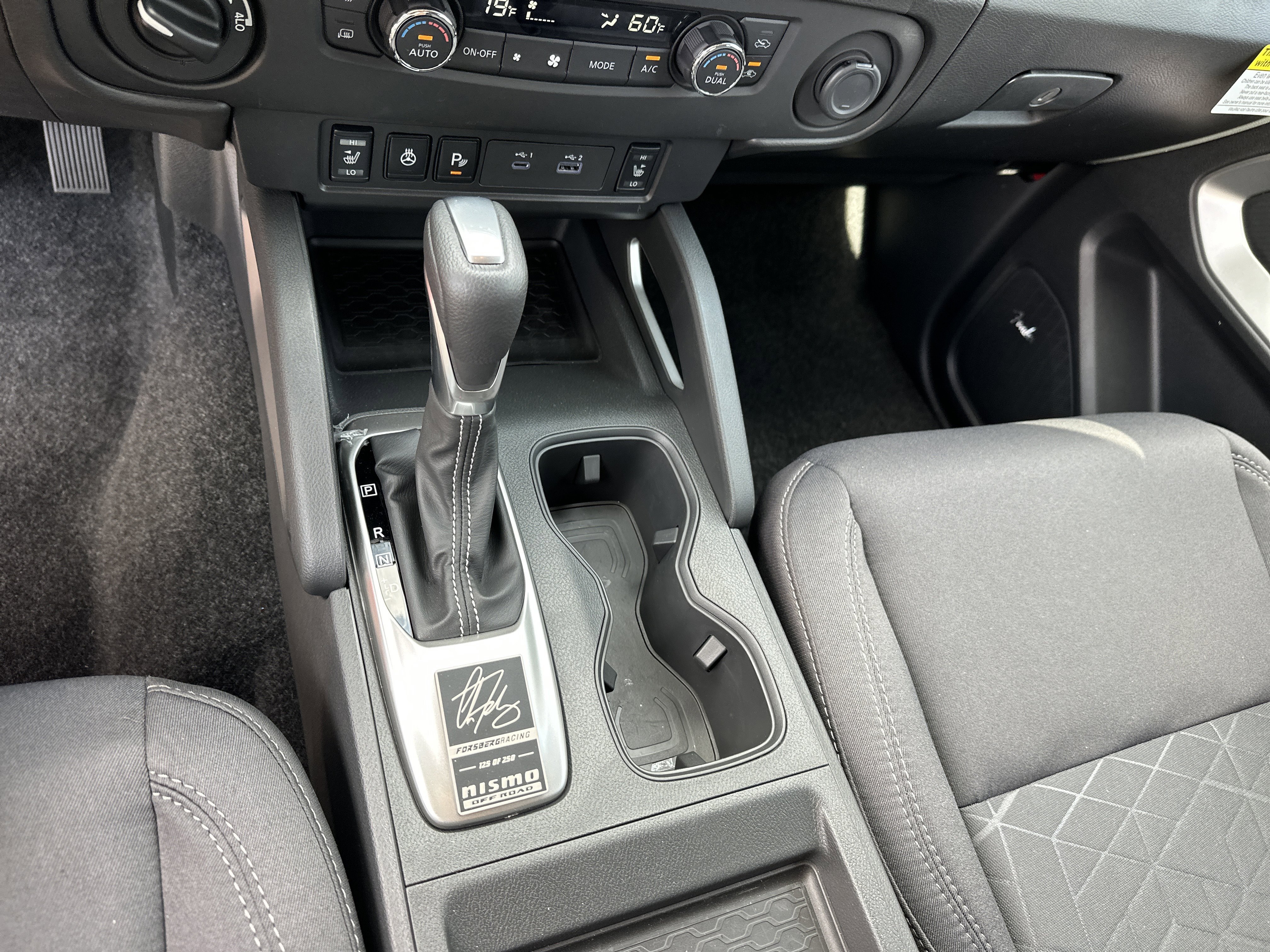 2025 Nissan Frontier SV - Photo 32