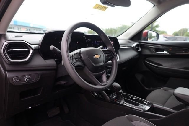 Used 2025 Red Chevrolet LT image 18
