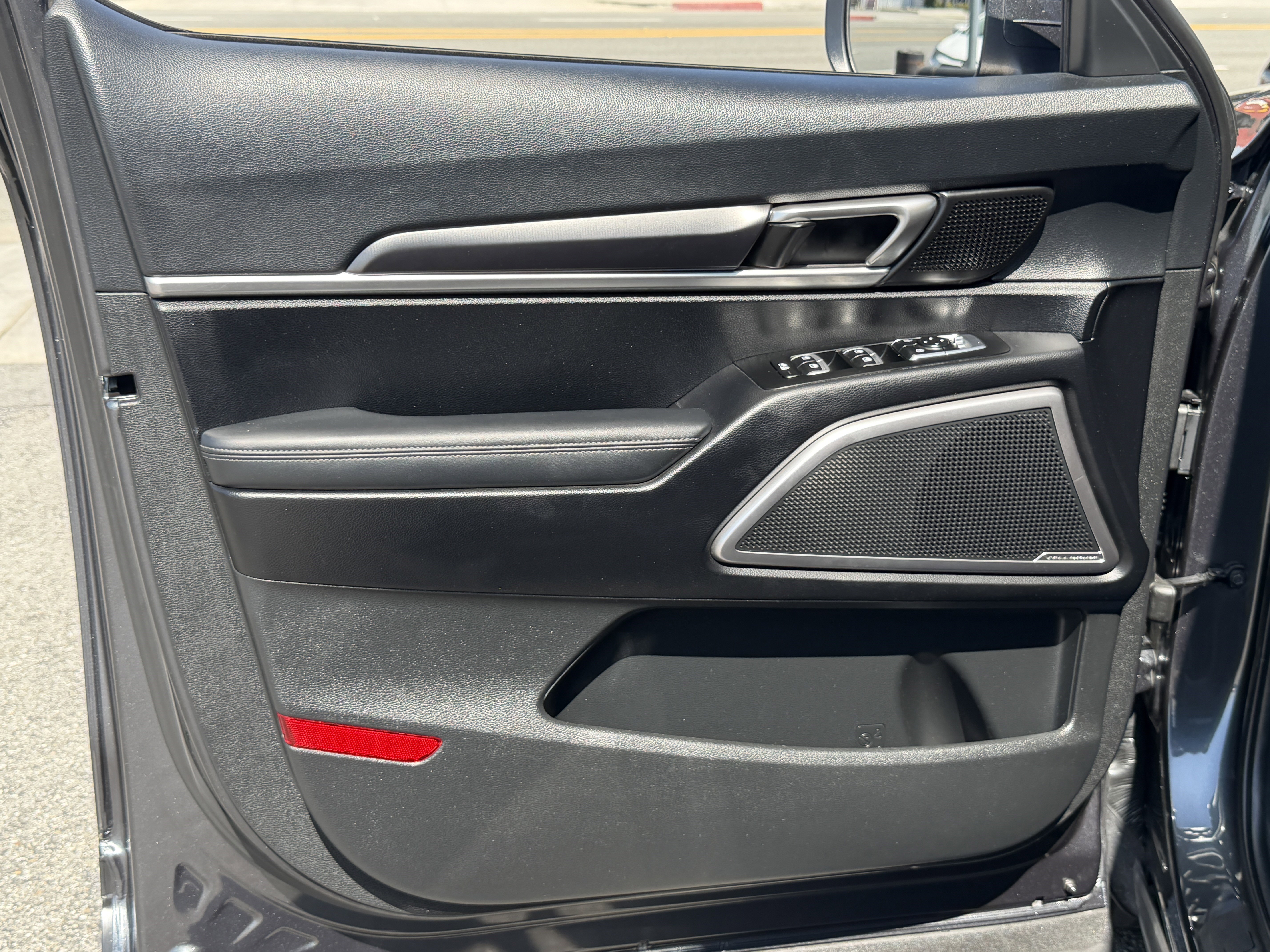 Certified Used 2024 Gravity Gray Kia LX image 13
