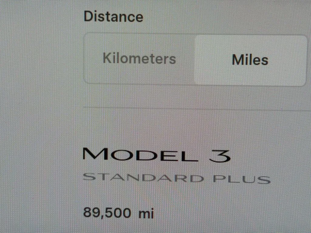 Used 2019 White Tesla Standard Range Plus image 10