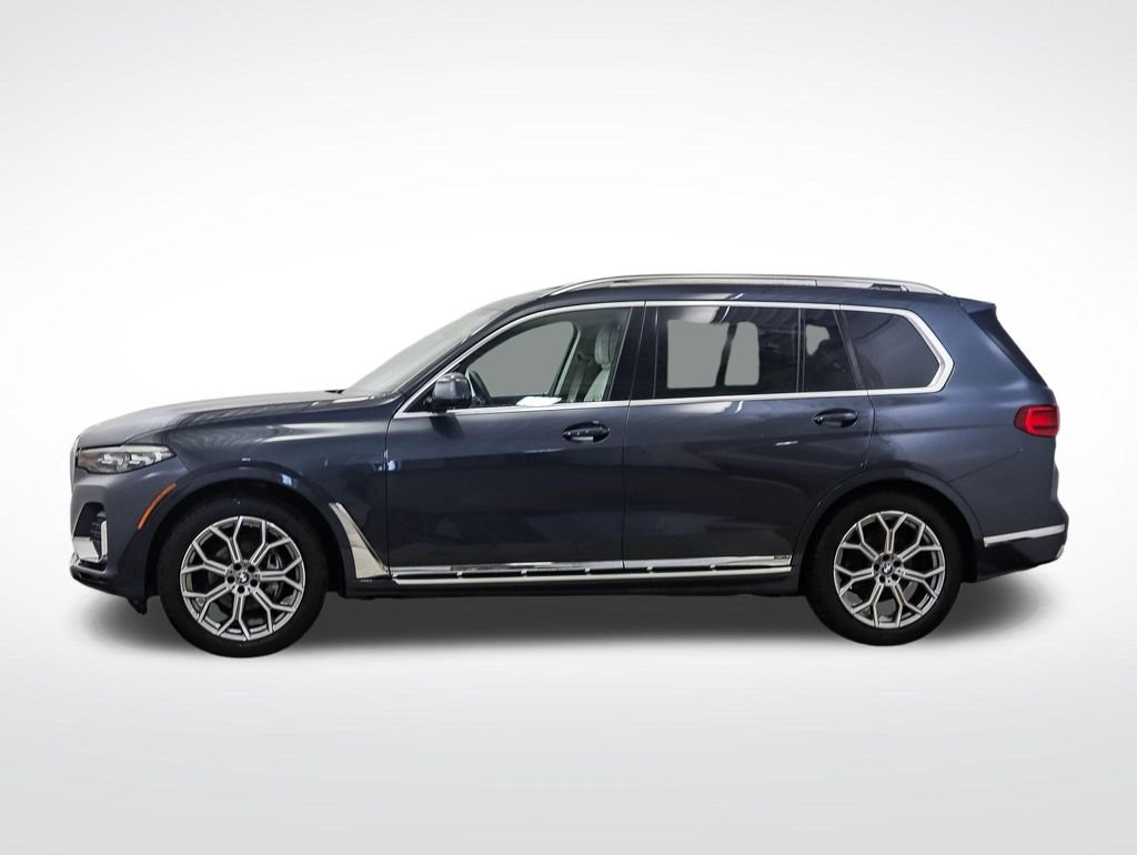 Used 2022 BMW X7 40i with VIN 5UXCW2C08N9L68348 for sale in Minneapolis, Minnesota