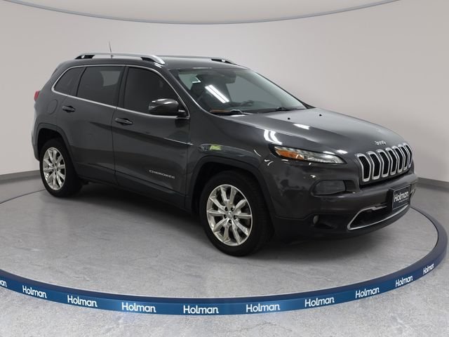 Used 2016 Gray Jeep Limited image 4