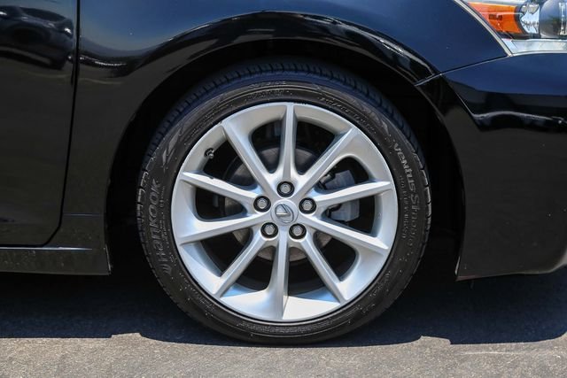 Used 2013 Black Lexus 200h image 10