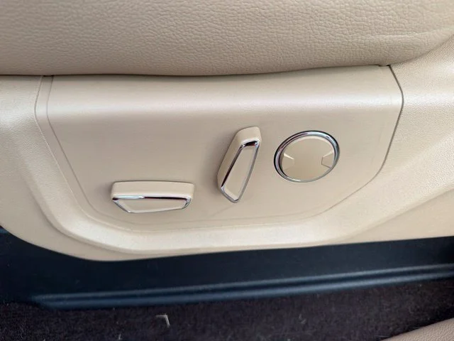Used 2018 Red Ford Lariat image 15
