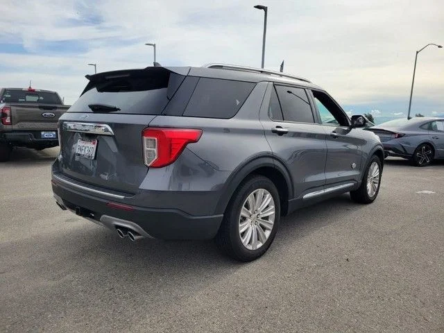 Used 2024 Gray Metallic Ford King Ranch image 6