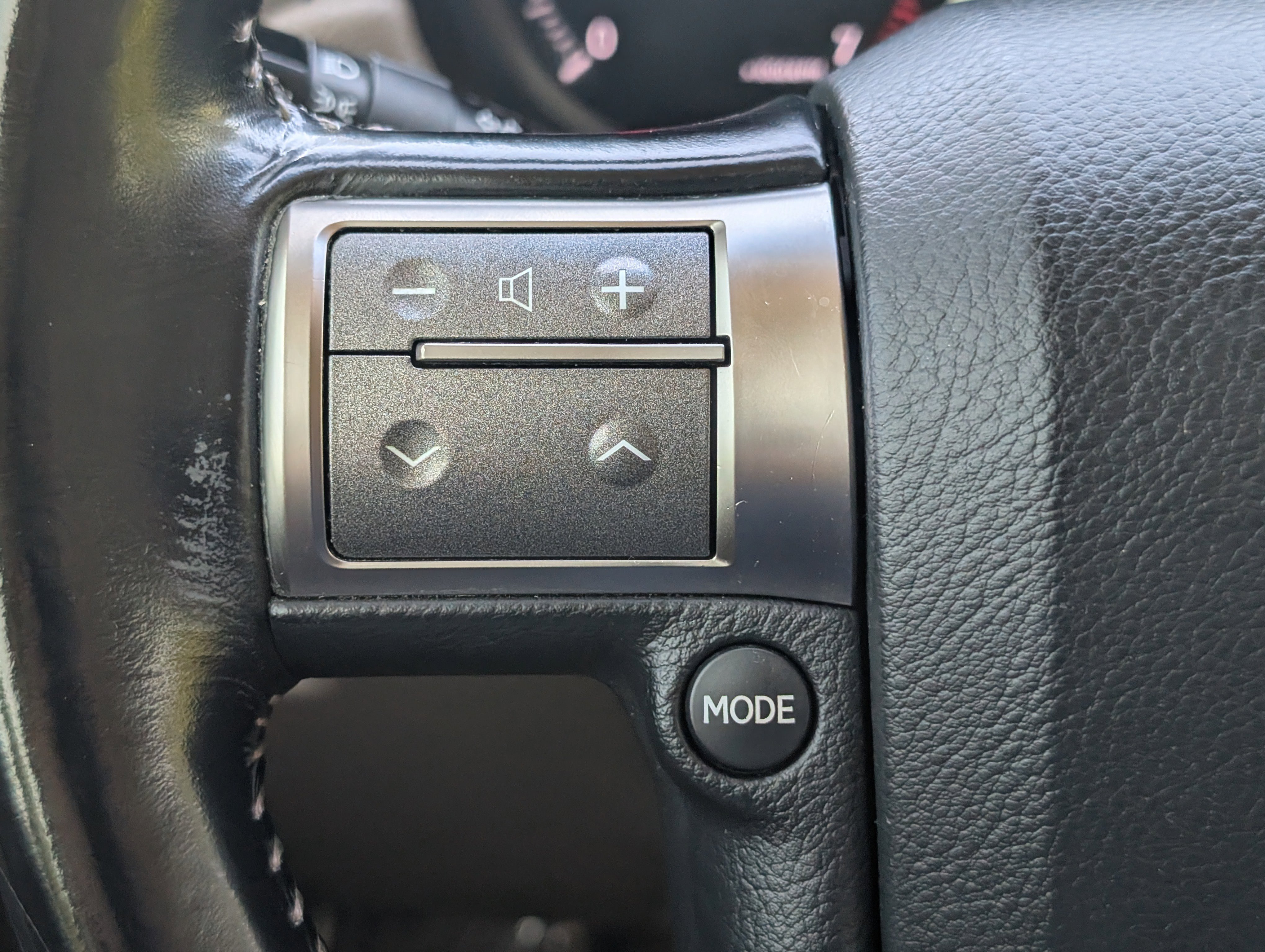 Used 2017 Starfire Pearl Lexus 460 image 14