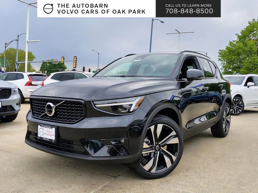 2026 Volvo XC40 B5 Ultra Dark AWD's photo