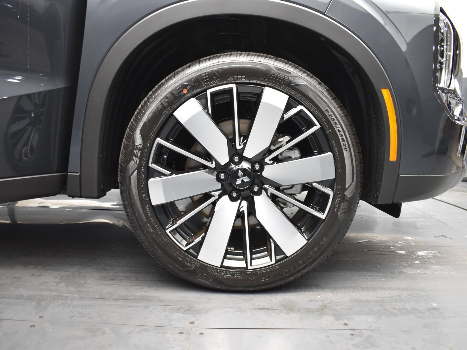 New 2026 Graphite Gray Mitsubishi SE 1.5T 2WD image 5