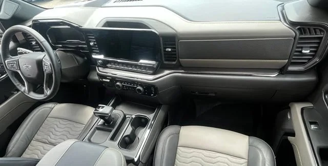 Used 2025 Black Chevrolet ZR2 image 18