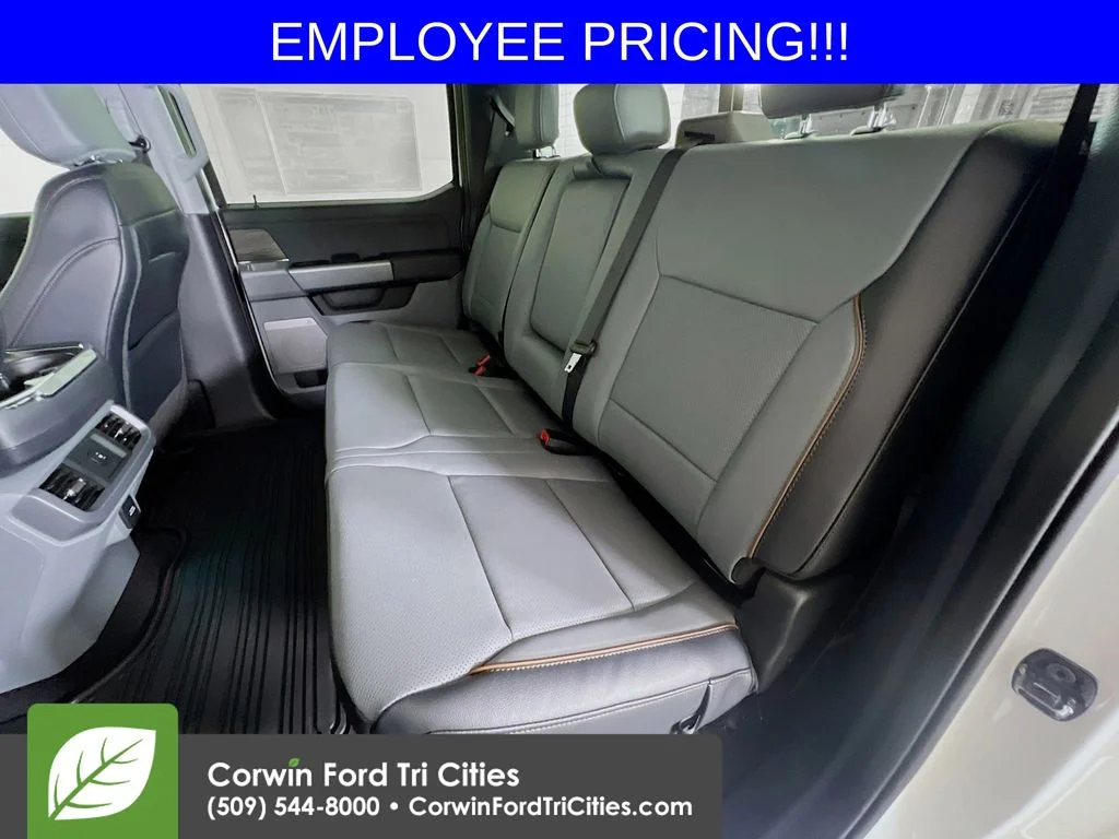 New 2026 Star White Metallic Tri-Coat Ford Lariat image 29