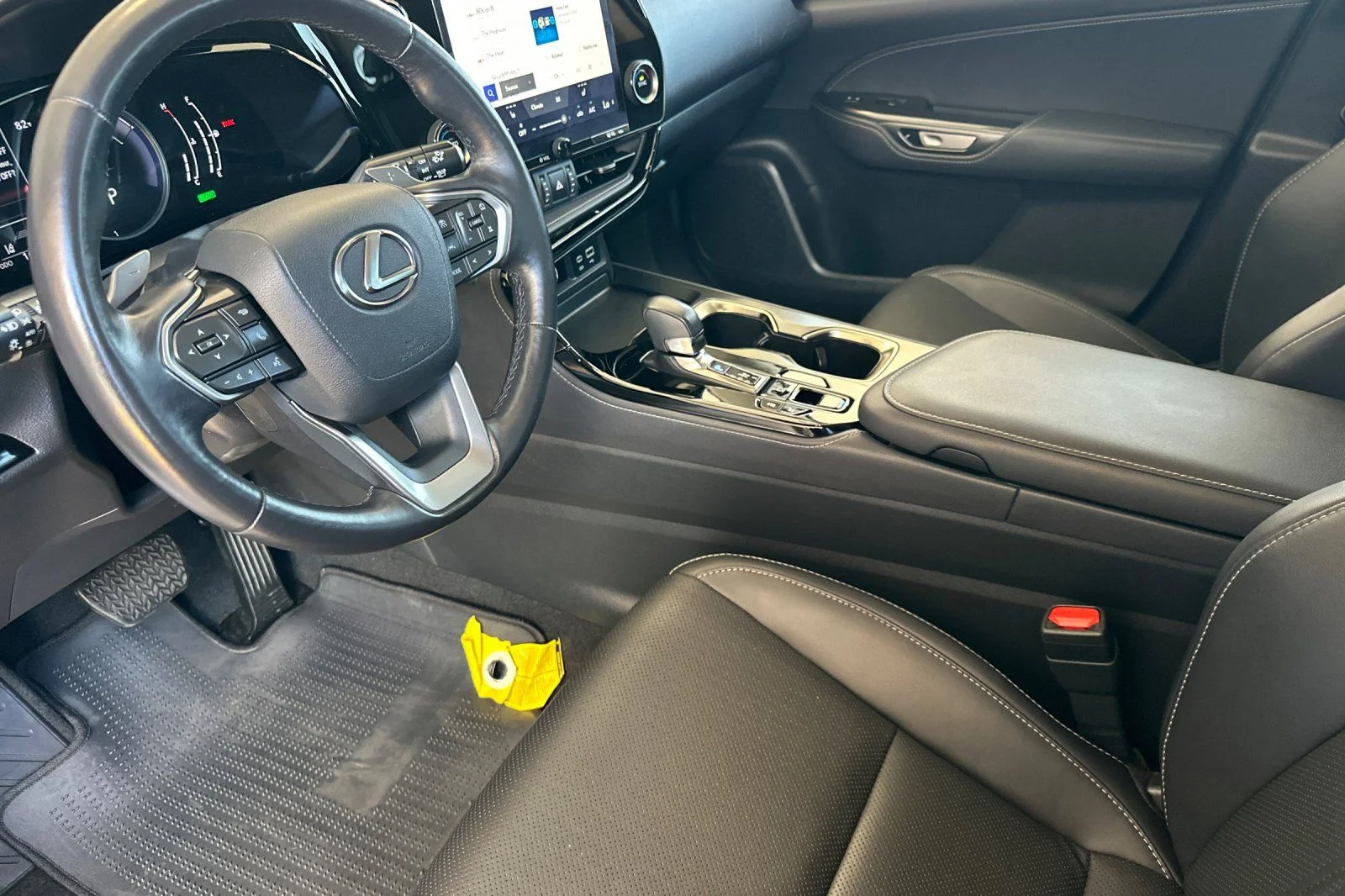 Used 2025 White Pearl Lexus 350h Base image 7