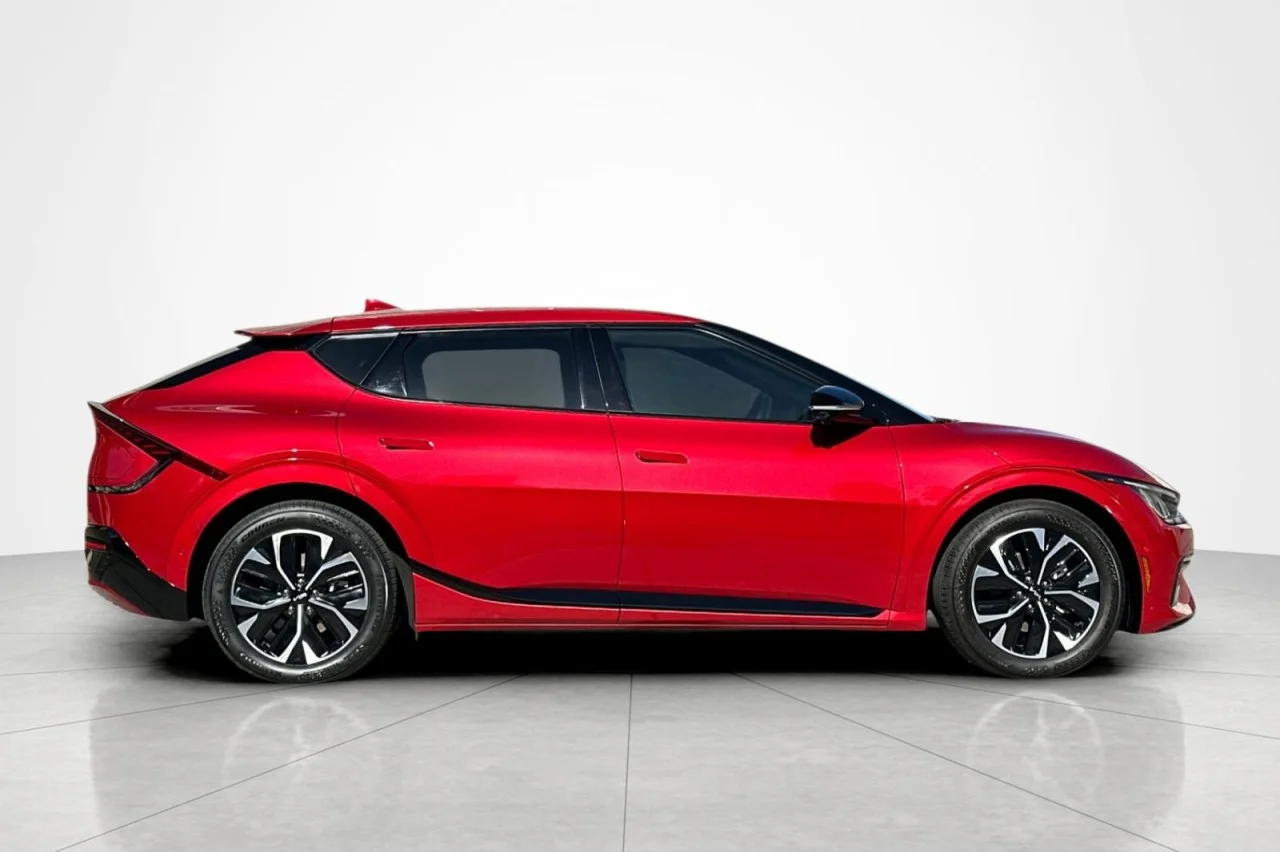 Used 2024 RED Kia GT-Line image 6