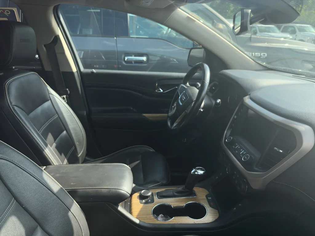 Used 2019 Blue GMC Denali image 4