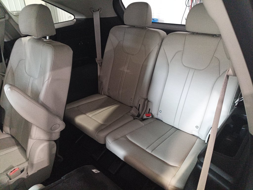 Used 2025 Black Kia SX image 25