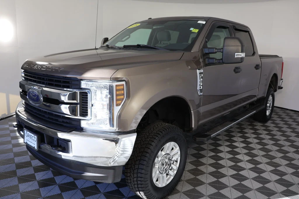 Used 2018 Stone Gray Metallic Ford XLT image 4