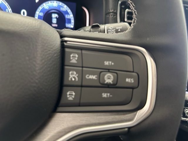 New 2026 Fathom Blue Pearlcoat Jeep Upland image 35