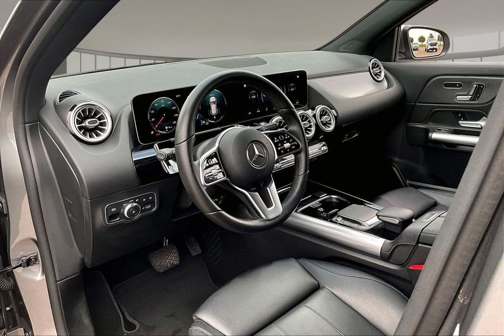 Used 2021 Gray Mercedes-Benz GLA 250 image 13