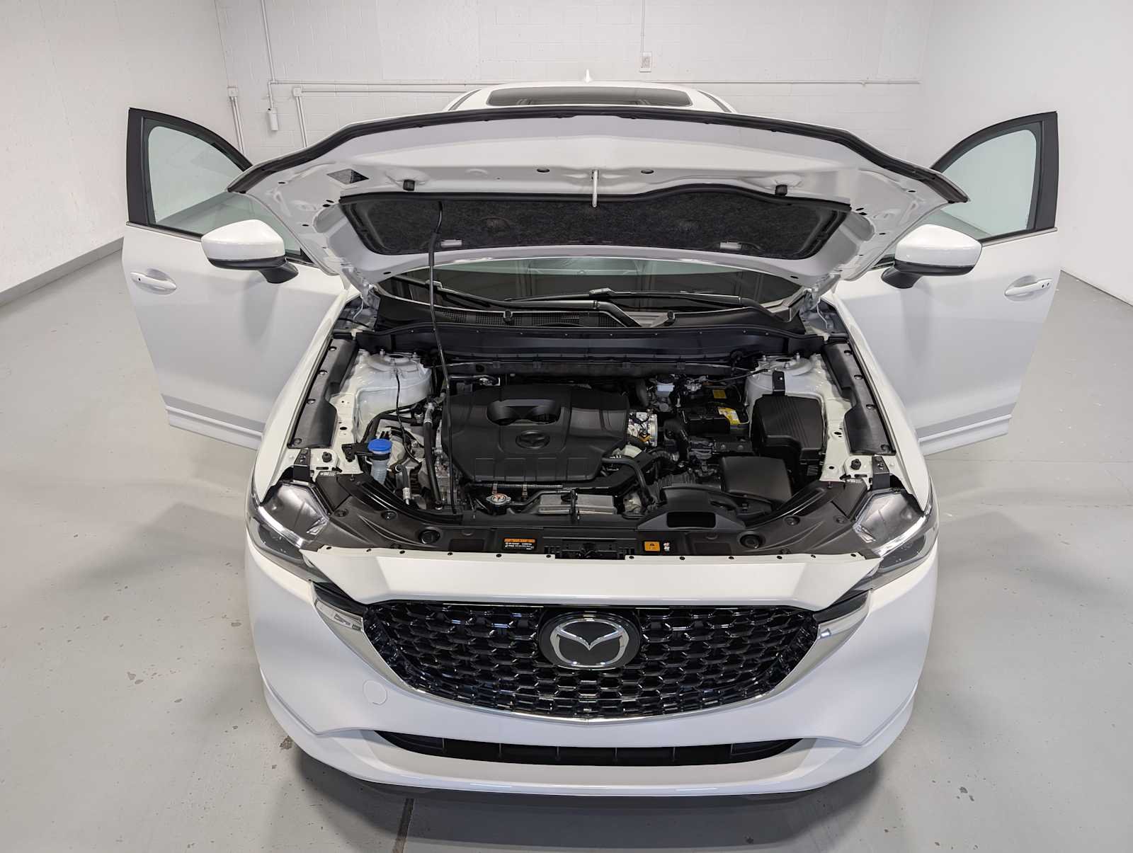 Used 2025 Rhodium White Metallic Mazda 2.5 S Preferred Package image 13