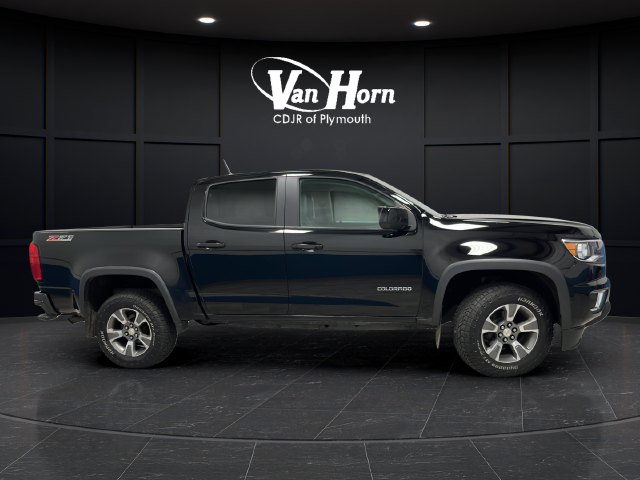 Used 2015 Black Chevrolet Z71 image 8