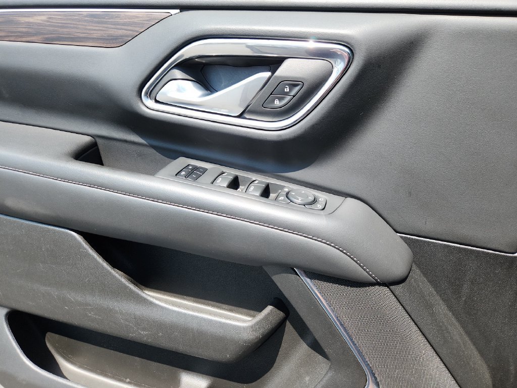 2023 Chevrolet Suburban Z71 - Photo 7