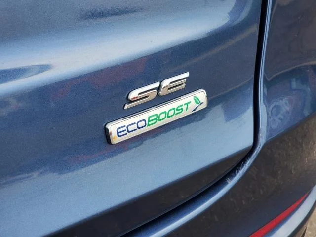 Used 2019 Blue Metallic Ford SE image 28