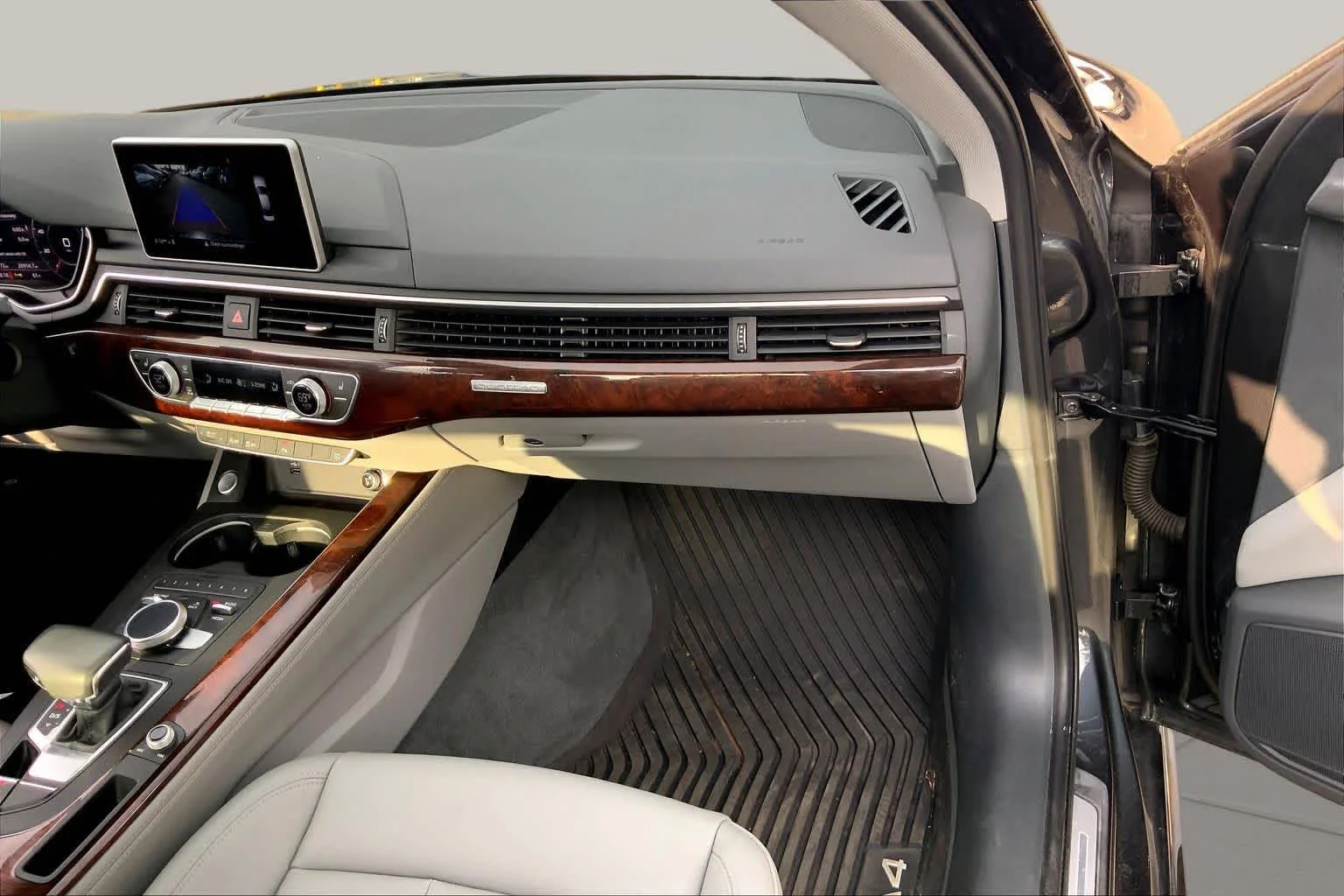 Used 2019 Manhattan Gray Metallic Audi Premium Plus image 19