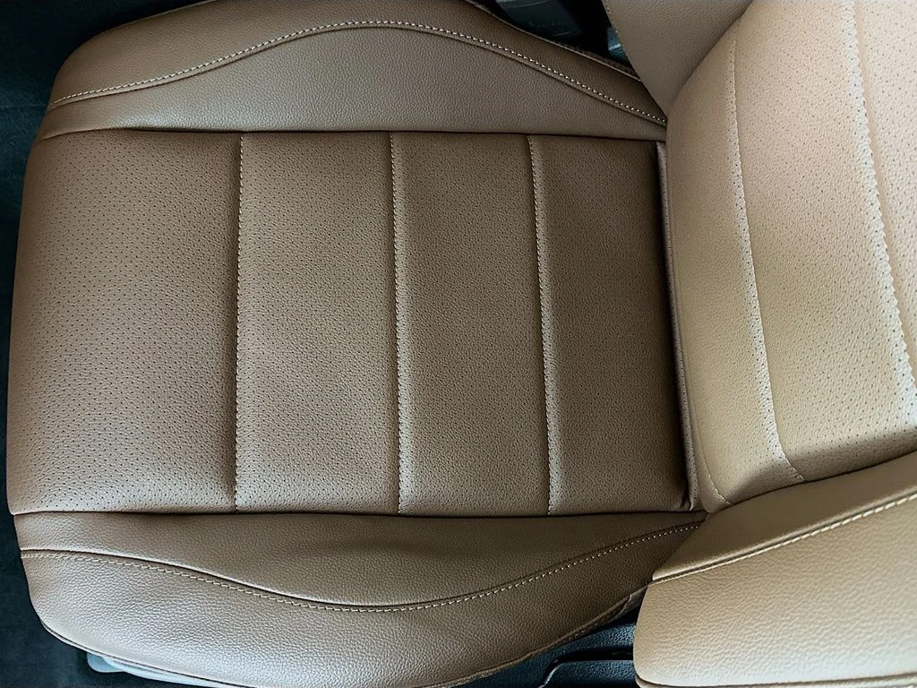 Used 2024 White Mercedes-Benz GLE 450 image 17