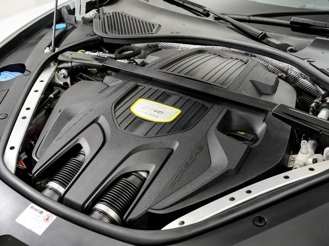 Used 2019  Porsche 4 image 30