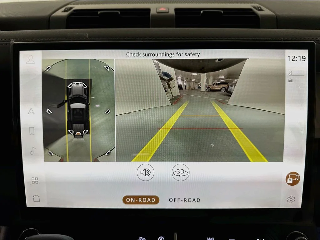 New 2026 Fuji White Land Rover X-Dynamic SE image 14