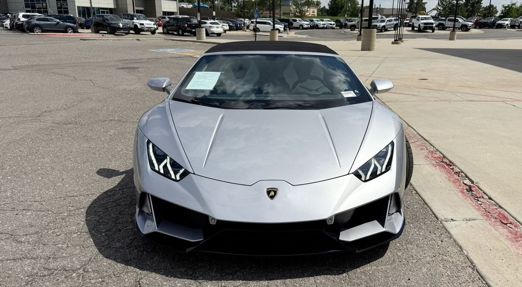 Used 2018 Silver Lamborghini LP580-2S image 3