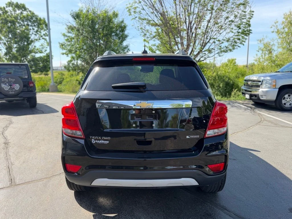 Used 2018 Black Chevrolet Premier image 4