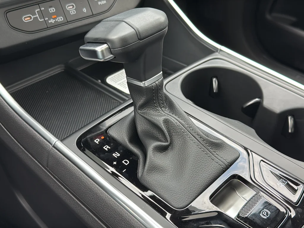 New 2026 Snow White Pearl Kia SX Prestige image 22